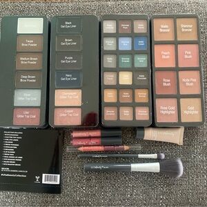✨HOST PICK✨ Ulta Beauty 44 pc makeup collection
